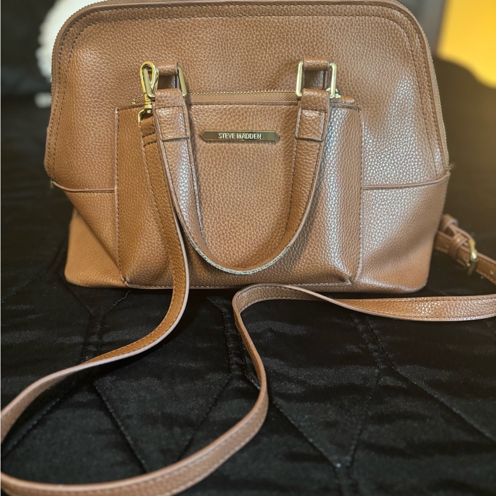 👜 Preloved Like-New Steve Madden Bag 👜 - Picture 2 of 7